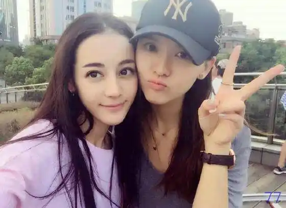 你永远不知道热巴在别人微博里有多美,看完这组照片不服都不行!