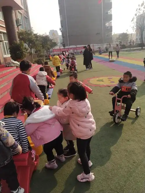 在游戏中成长——临沭街道中心幼儿园自助游戏 (第十期)