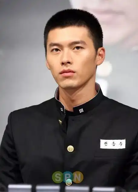 颧骨高的男人有什么不好之处,颧骨突就克夫?