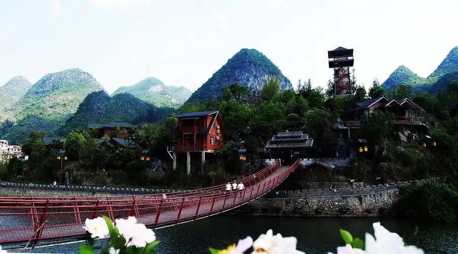 行走的风景——走近娘娘山,看瑰丽铁索桥1