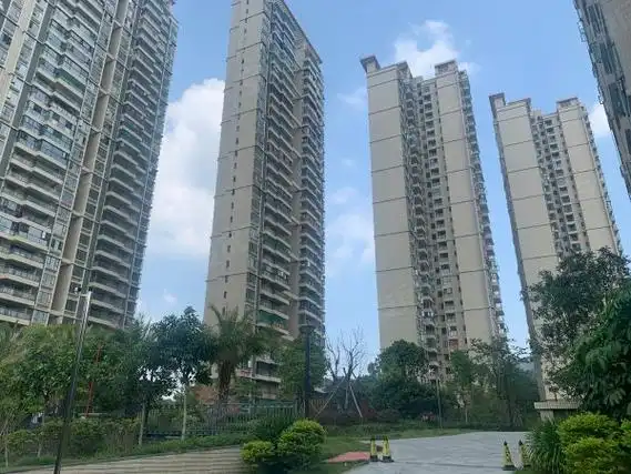 广州白云南湖贤庄经适房高层湖景大平层冷色系装修出租房源真实图片