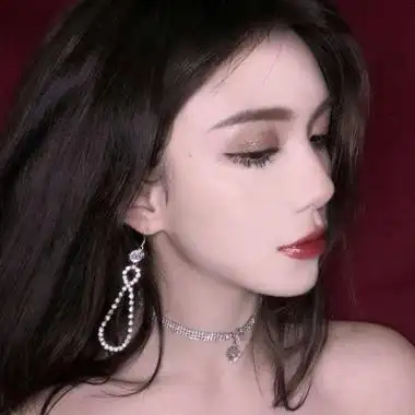 霸气酷酷的高冷辣妹女生头像