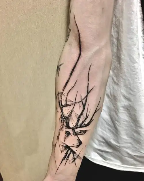 鹿纹身图片_手臂纹身图案