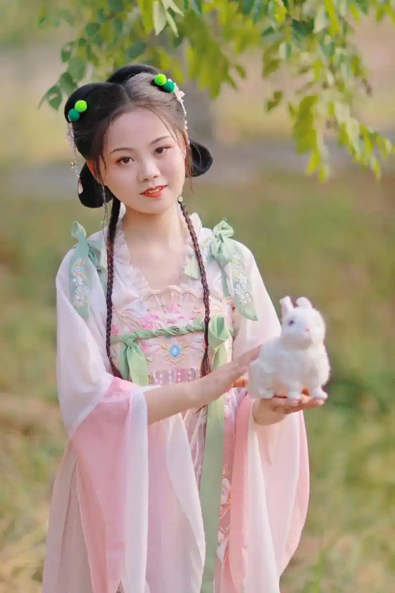 可爱的汉服少女