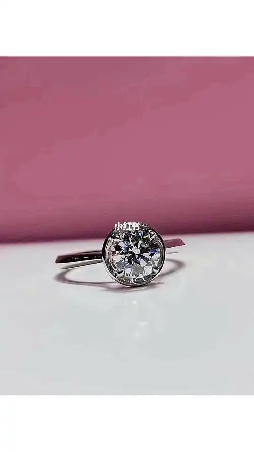 周大福守护一生钻戒