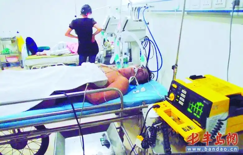 直到20分钟后才被市民发现送往医院,结果抢救无效死亡