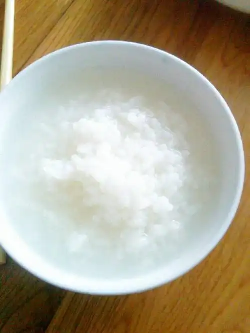 清晨你为我煮一碗粥日暮我为你温一壶酒