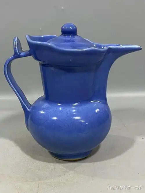 宝石蓝釉暗花龙纹憎帽壶-大明宣德年制「旧藏」高25cm直径23cm