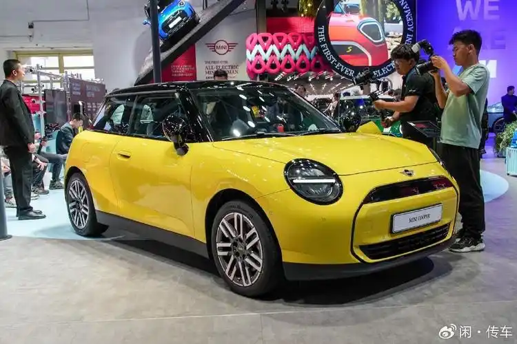 这个价格应该是走不了量,全新mini电动版亮相并开启预售21万元起