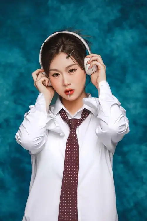 摄影师志洋的写真摄影作品《形象照》