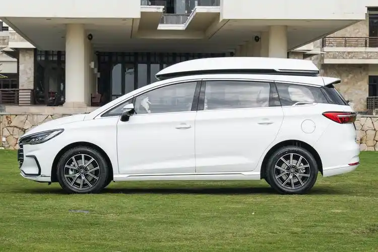 大7座mpv,比亚迪宋max dm-i预售14.68万起,百公里油耗4