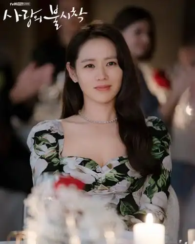 人气电视剧《爱的迫降》孙艺珍女神装全攻略