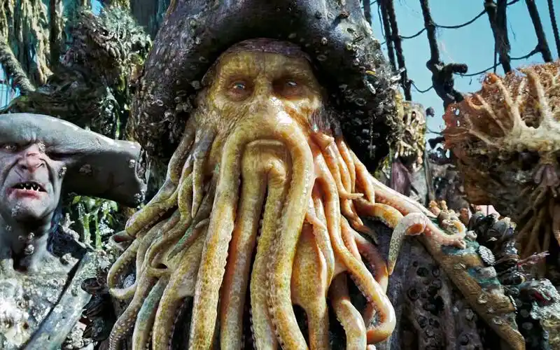 《加勒比海盗2》章鱼脸被女人伤害,忍痛挖出心脏,锁在箱子里_哔哩哔哩