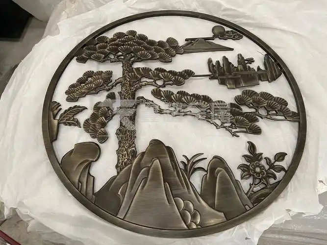 青古铜铝艺浮雕镂空窗花新中式玄关别墅客厅图鉴赏