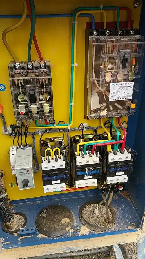 泥浆泵电源未设置保护接零.