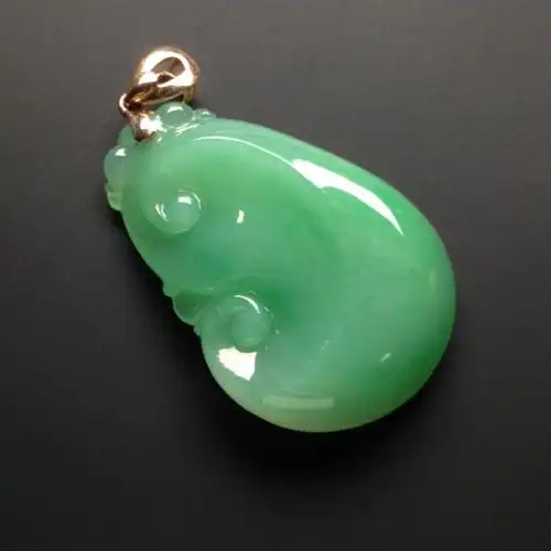 (超值推荐)糯冰种苹果绿如意挂件 - 翡翠王朝