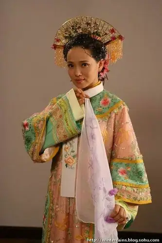 看看这些女明星谁的清朝扮相好