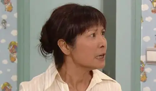 69岁tvb资深艺人李丽丽隐忍离巢昔日邵氏打星默默做绿叶32年