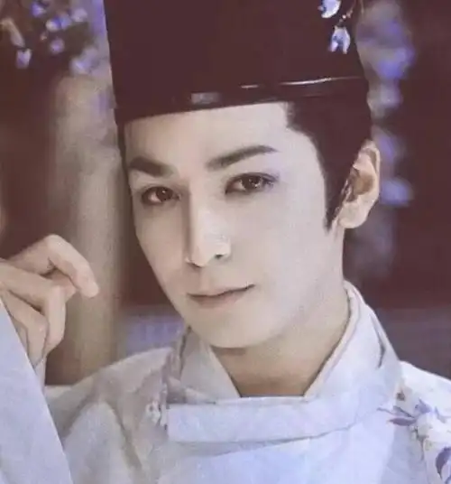 这个图就是1991年,《源氏物语·千年之恋》电视剧的截图!