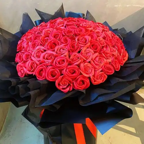 kl花店99朵红玫瑰花束