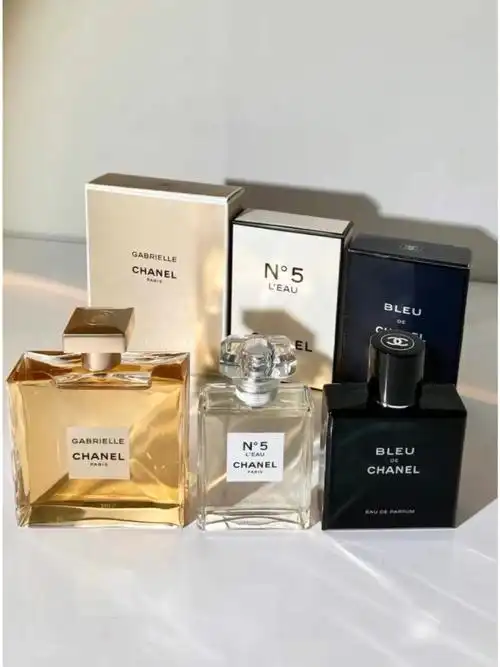 1.香奈儿5号香水:个人最爱的一款!no.5系列的颜值真的是最戳到我的了!