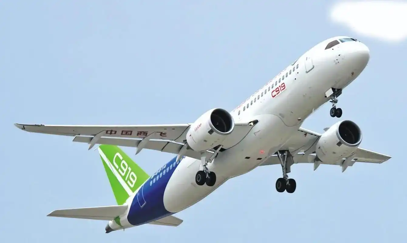 c919大飞机是我国自主研发的民用大型客机,是我国航空工业的重大成果.