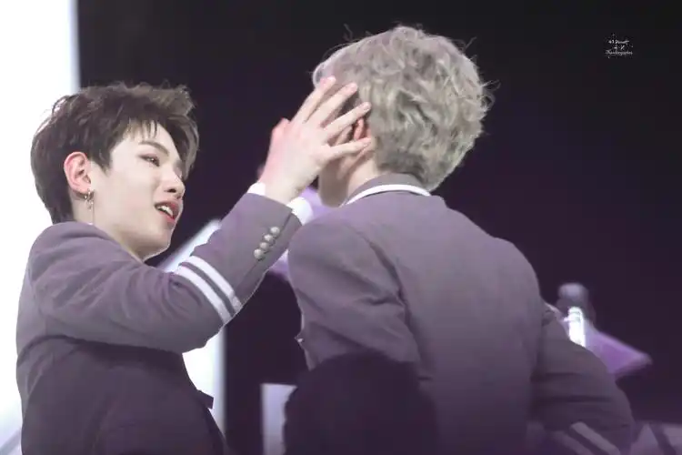 justin黄明昊&蔡徐坤