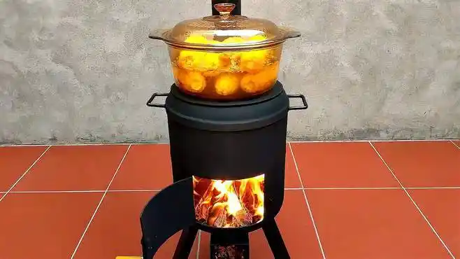 高手在民间,用煤气罐自制柴火炉,小巧轻便火力猛,有创意的发明-生活