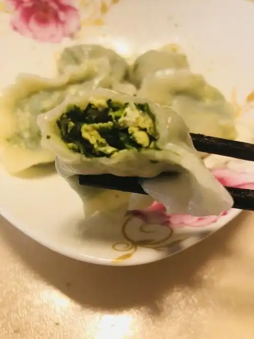 茴香鸡蛋饺子的做法和步骤图解 - 茴香鸡蛋饺子怎么做好吃 - 菜谱大全
