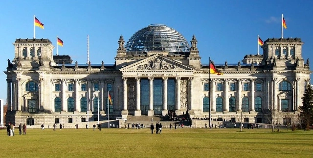 希特勒《我的奋斗》进日教材 日网友:政府在发疯