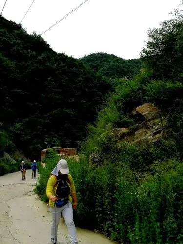 李家坪磨牌沟—高山田园草甸1,2—梨洼沟--流峪寺草甸3—桥沟下山