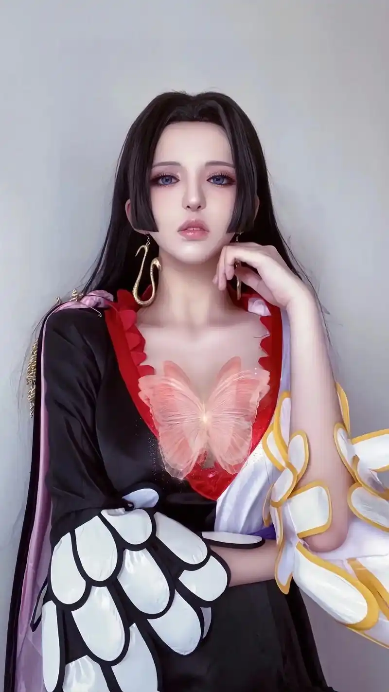 护夫狂魔已上线  #cos #二次元 #女帝 #海贼王 co - 抖音