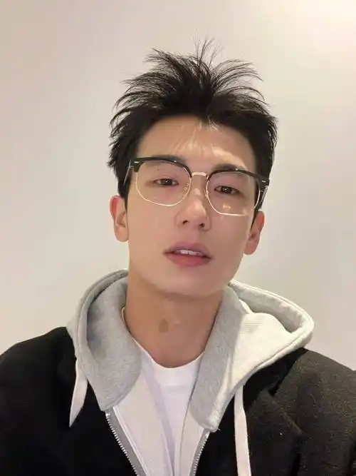 超帅的男生发型,学姐看了都要倒追!_侵权_识别_照片