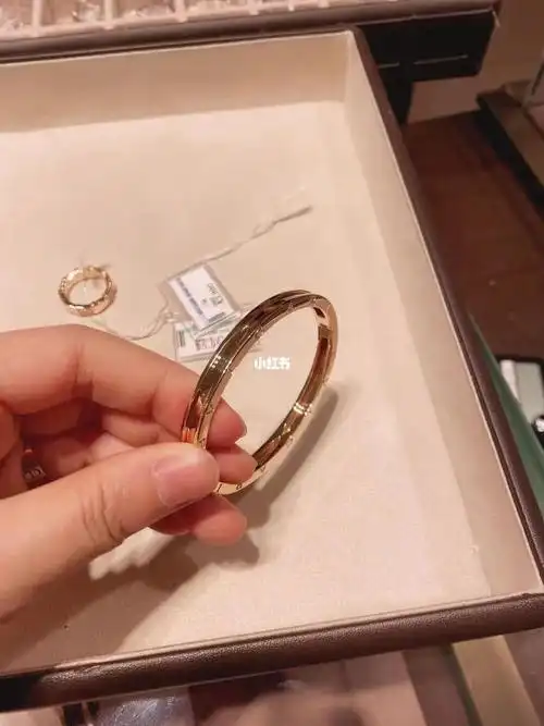 宝格丽手镯5950美金