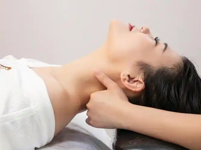 首迦洗头吧(第一城店)头皮护理