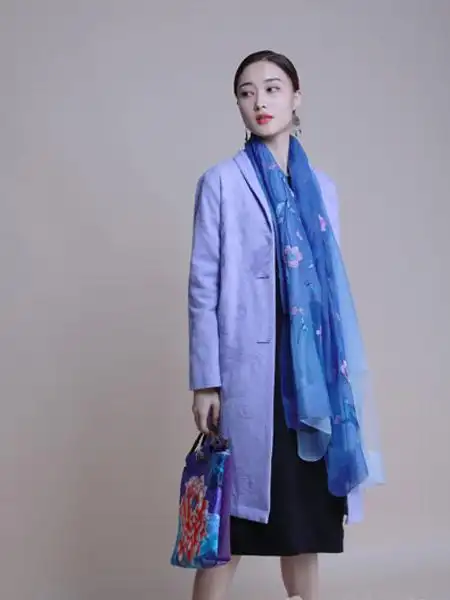 品牌2019秋冬中长款外套亚麻上衣_813912_曼茜纱_女装_深圳曼茜纱服装