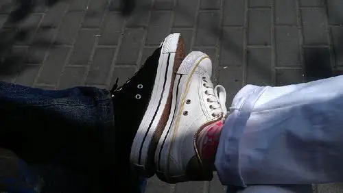 【随手拍】低头拍下你的鞋或脚丫吧~噶许多奖品送!