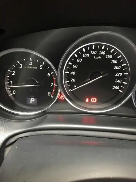 马自达仪表盘车上带锁马自达出现锁车标志