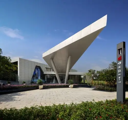 佛山顺德绿地中心售楼处设计外观篇