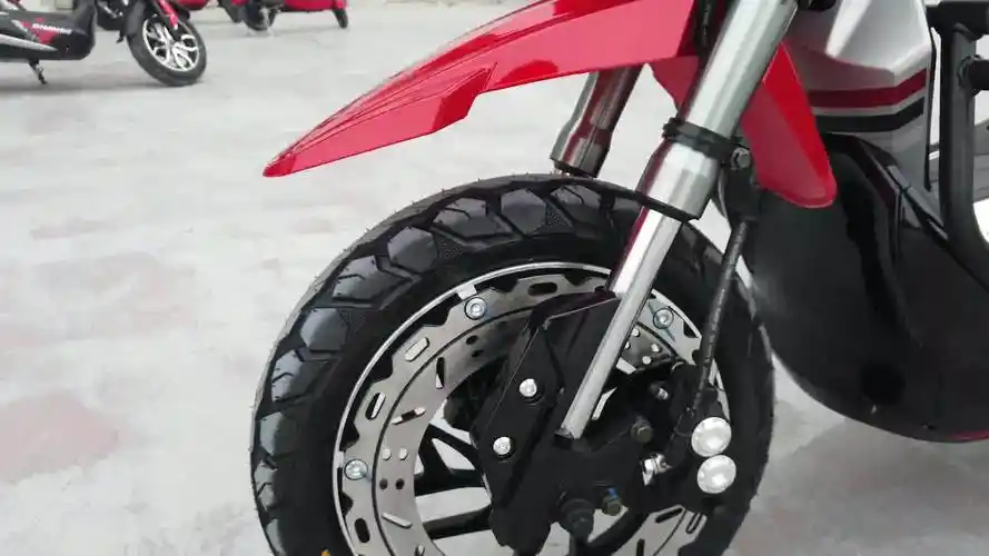 爱玛极客x301,以1200w高动力电机为芯,给速度加码,为青春盖章-vlog