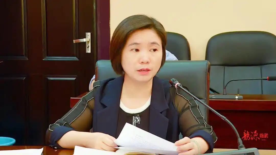 临武县委书记刘杨主持召开2022年全县财税及政府债务化解工作调度会