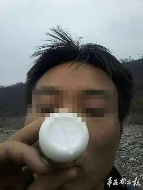 男子为挽回婚姻向前妻直播喝农药图