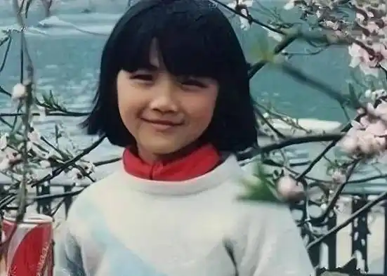 儿童照片pk的时候了,有人天生丽质,有人像换了一张脸_魅力_外表_赵薇