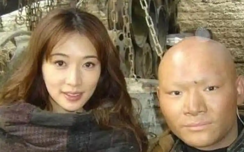 原创7大女明星与路人合影真美还是真丑一眼便知