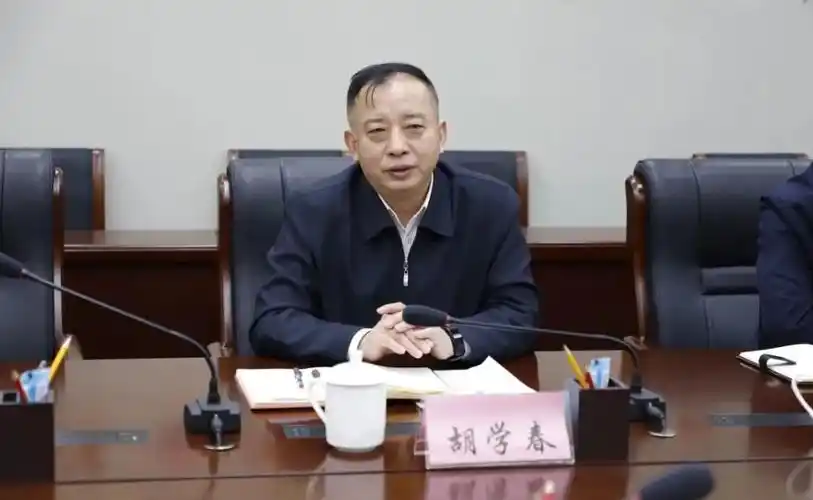 南开区委常委政法委书记胡学春到南开法院调研指导工作