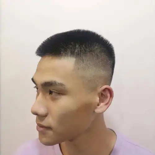 4款比寸头多一点点长度,让你一样凉得有型!