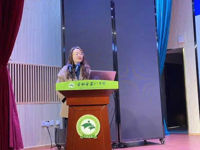 首页>教育科研>合肥一六八中学说题团队由张海宾,丁亚龙和刘大锐三位