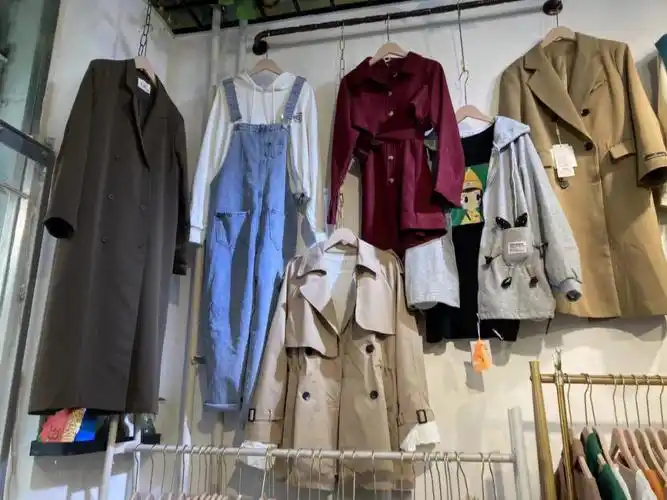 学生党大学城平价女装店