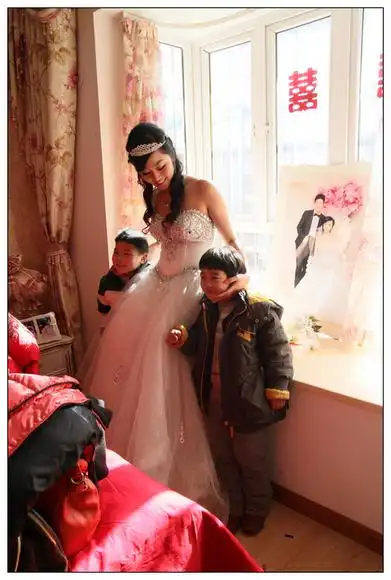 新媳妇和美伴娘