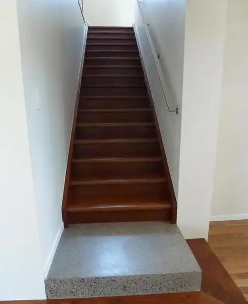 室内封闭楼梯间效果图